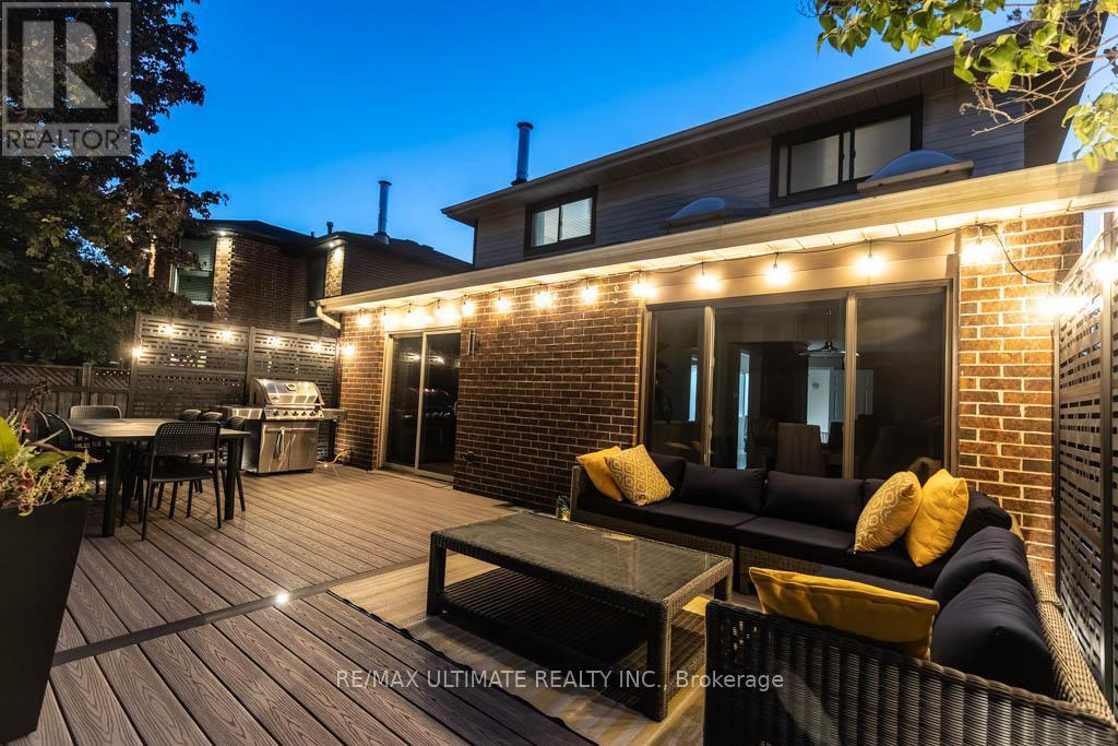 6869 Hickling Crescent, Mississauga, ON - Outdoor With Deck Patio Veranda With Exterior