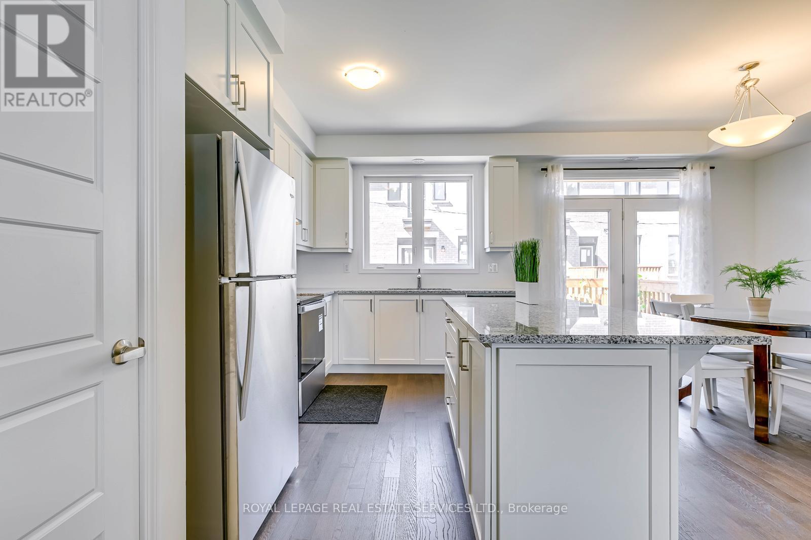 5188 Viola Desmond Drive, Mississauga, ON - Indoor Photo Showing Kitchen