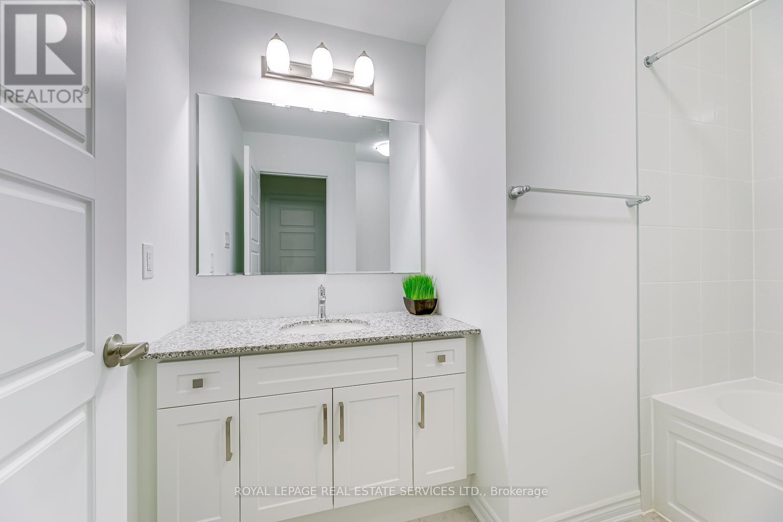5188 Viola Desmond Drive, Mississauga, ON - Indoor Photo Showing Bathroom