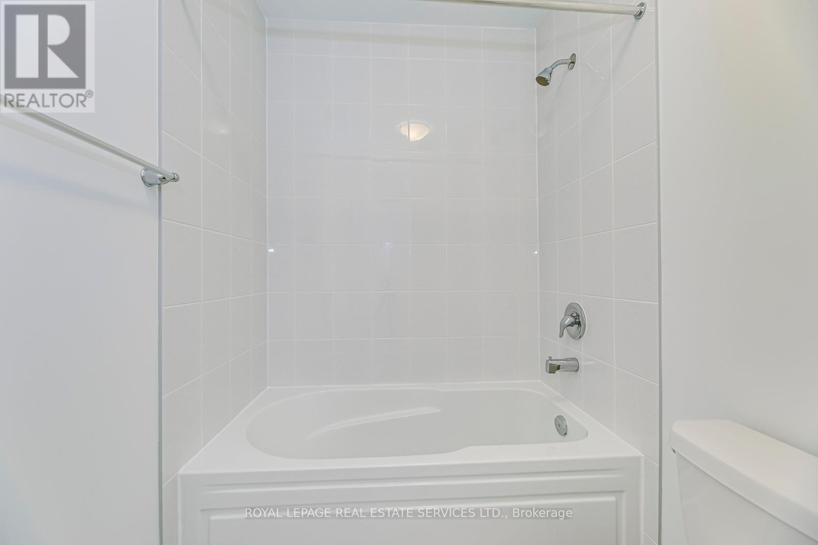 5188 Viola Desmond Drive, Mississauga, ON - Indoor Photo Showing Bathroom