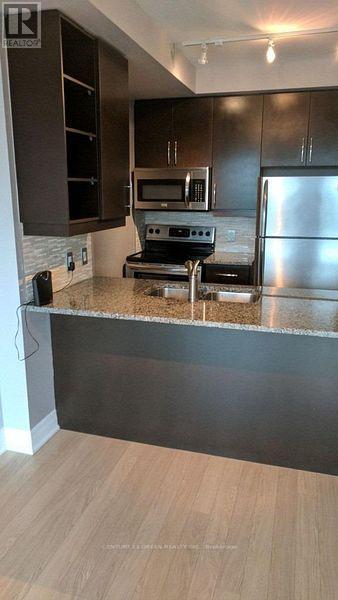 501 - 100 John Street, Brampton, ON - Indoor Photo Showing Kitchen With Stainless Steel Kitchen