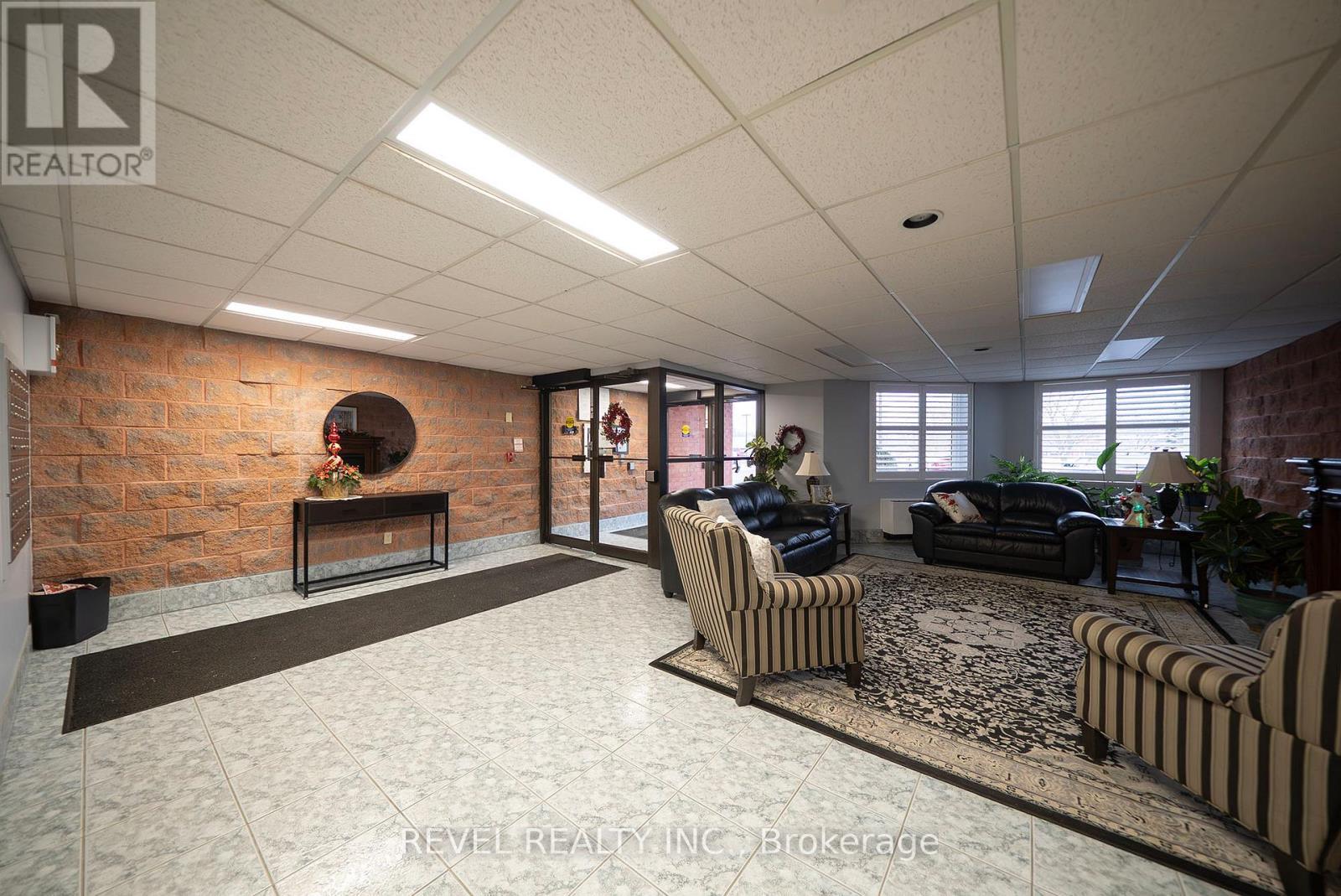 501 - 11 Mill Pond Court, Norfolk, ON - Indoor