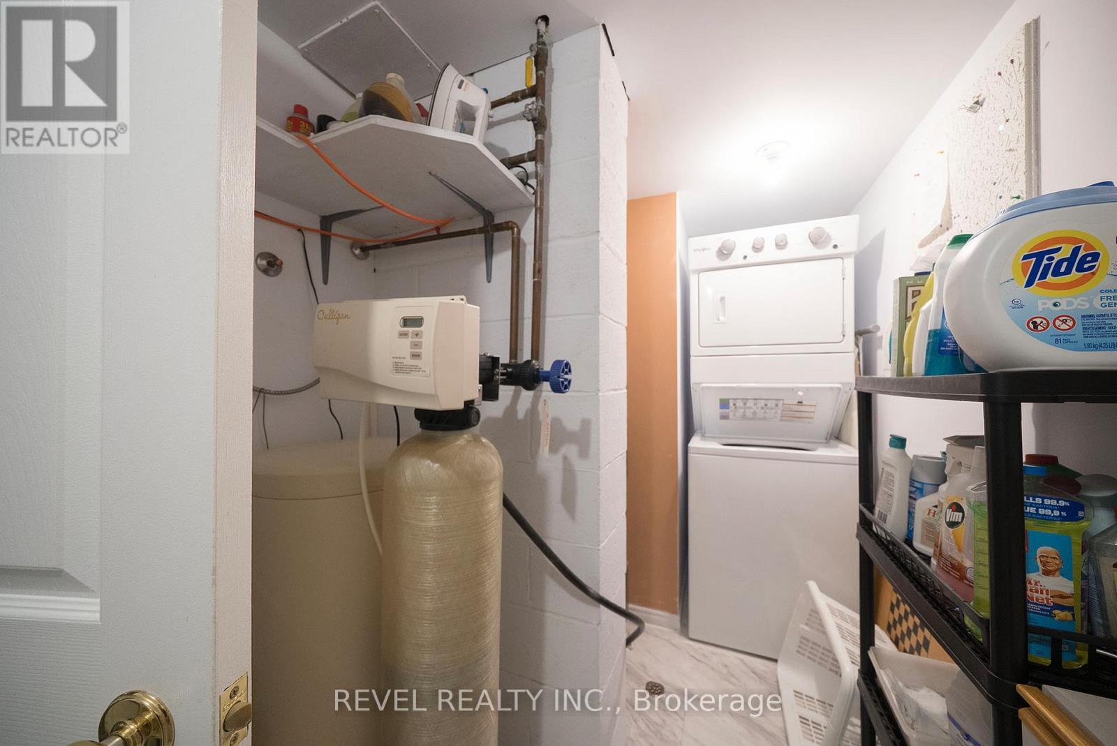 501 - 11 Mill Pond Court, Norfolk, ON - Indoor Photo Showing Laundry Room