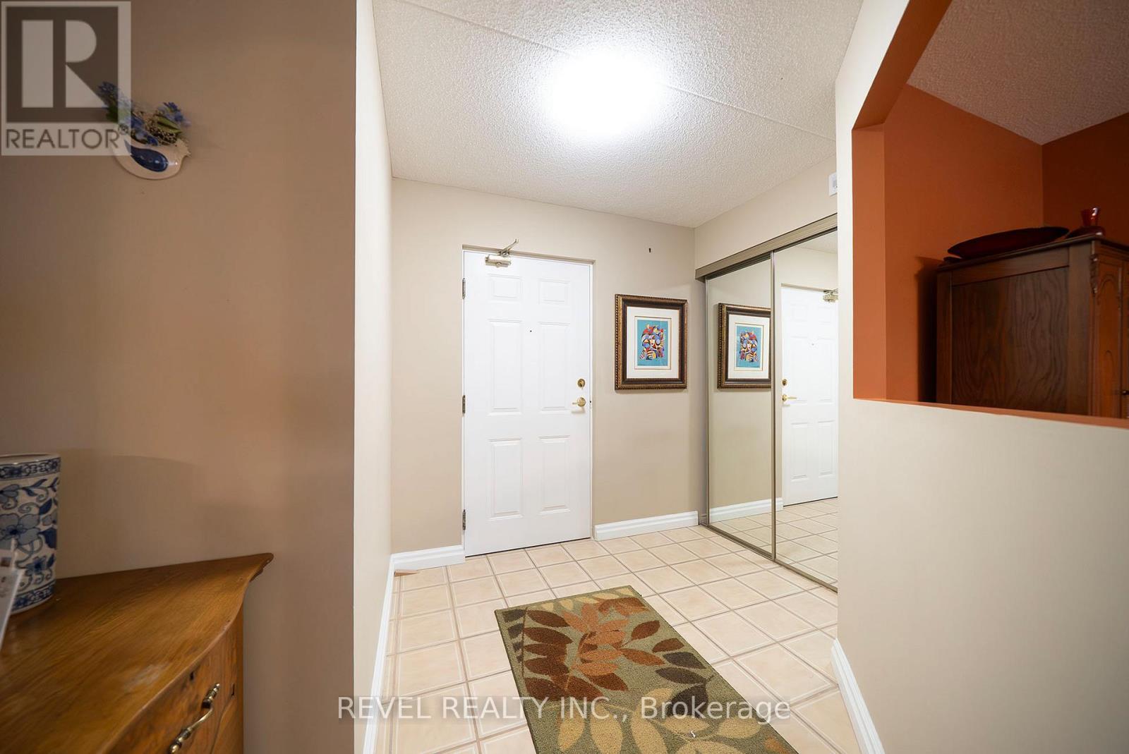 501 - 11 Mill Pond Court, Norfolk, ON - Indoor Photo Showing Other Room