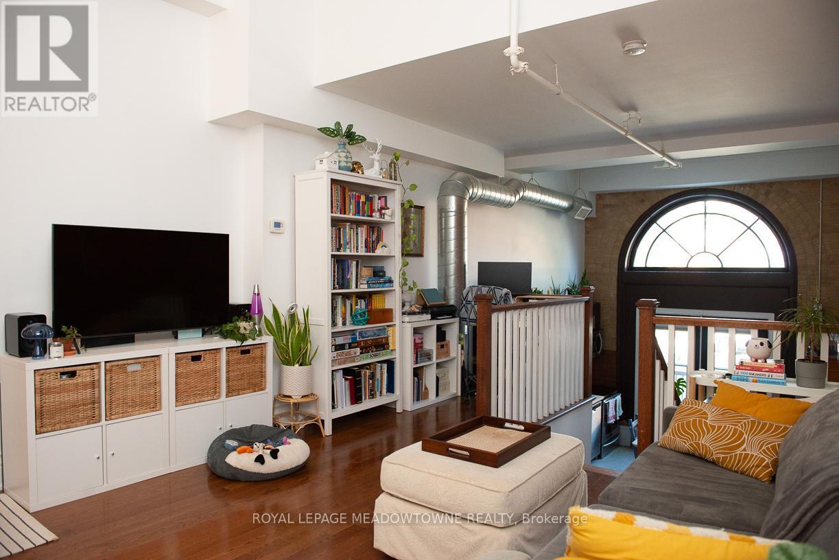 213 - 200 Stinson Street, Hamilton, ON - Indoor