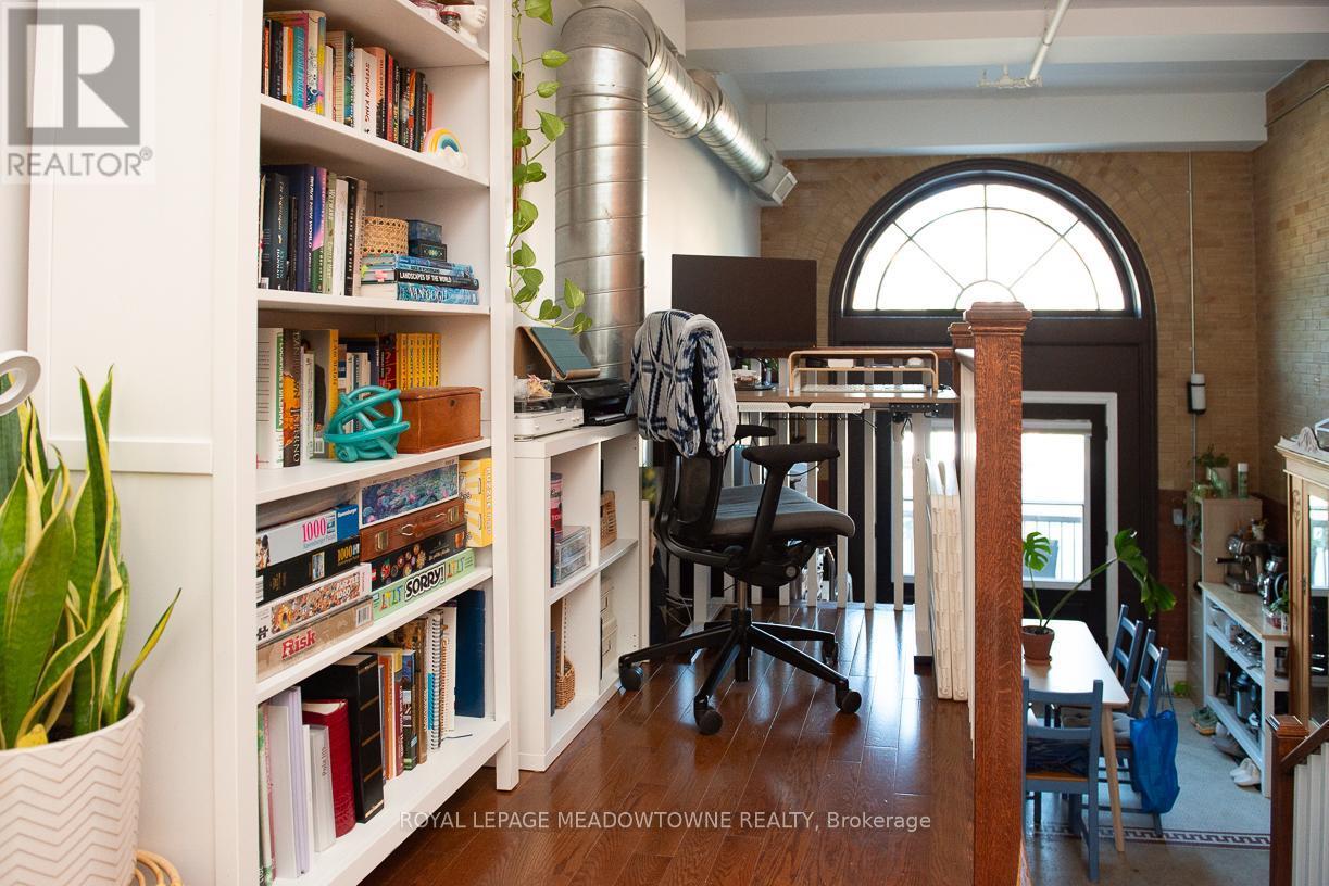 213 - 200 Stinson Street, Hamilton, ON - Indoor