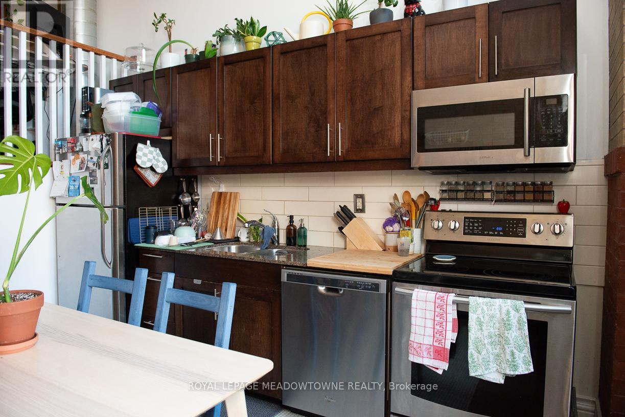 213 - 200 Stinson Street, Hamilton, ON - Indoor Photo Showing Kitchen With Double Sink