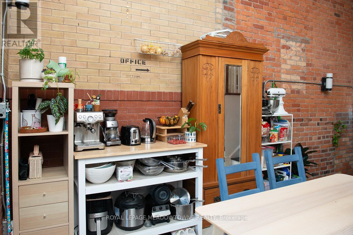 213 - 200 Stinson Street, Hamilton, ON - Indoor