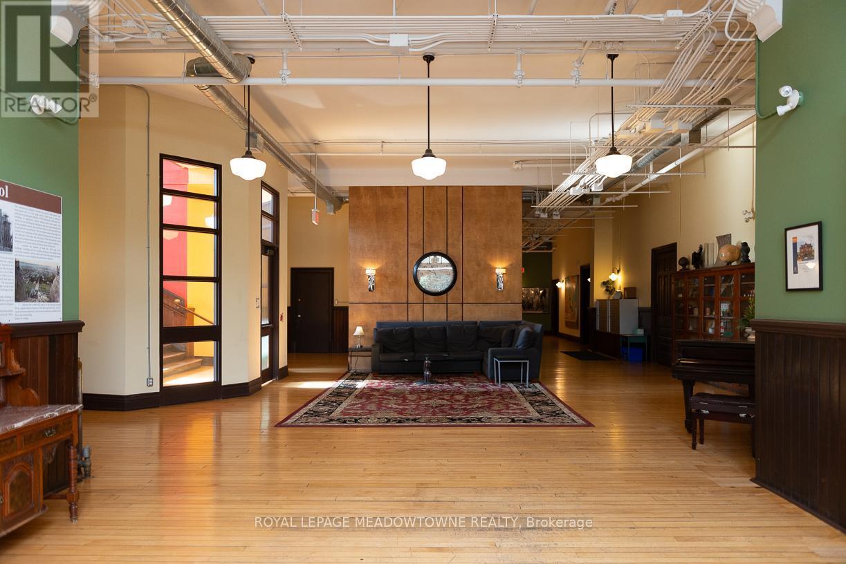 213 - 200 Stinson Street, Hamilton, ON - Indoor