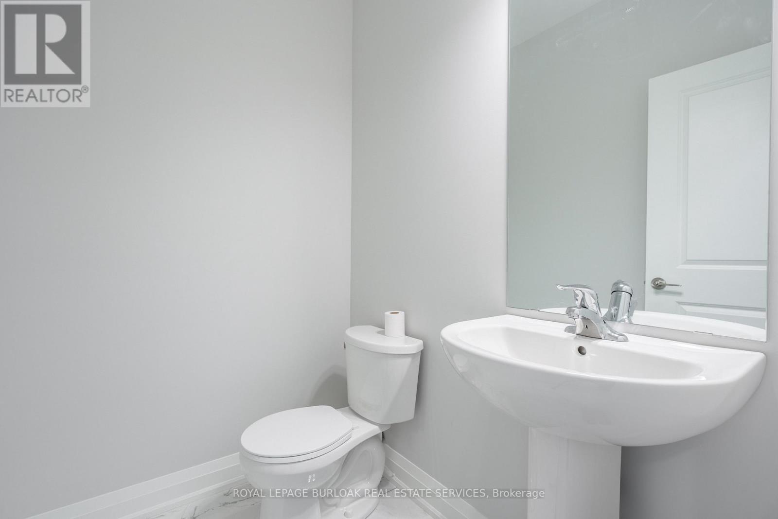 7482 Sherrilee Crescent, Niagara Falls, ON - Indoor Photo Showing Bathroom
