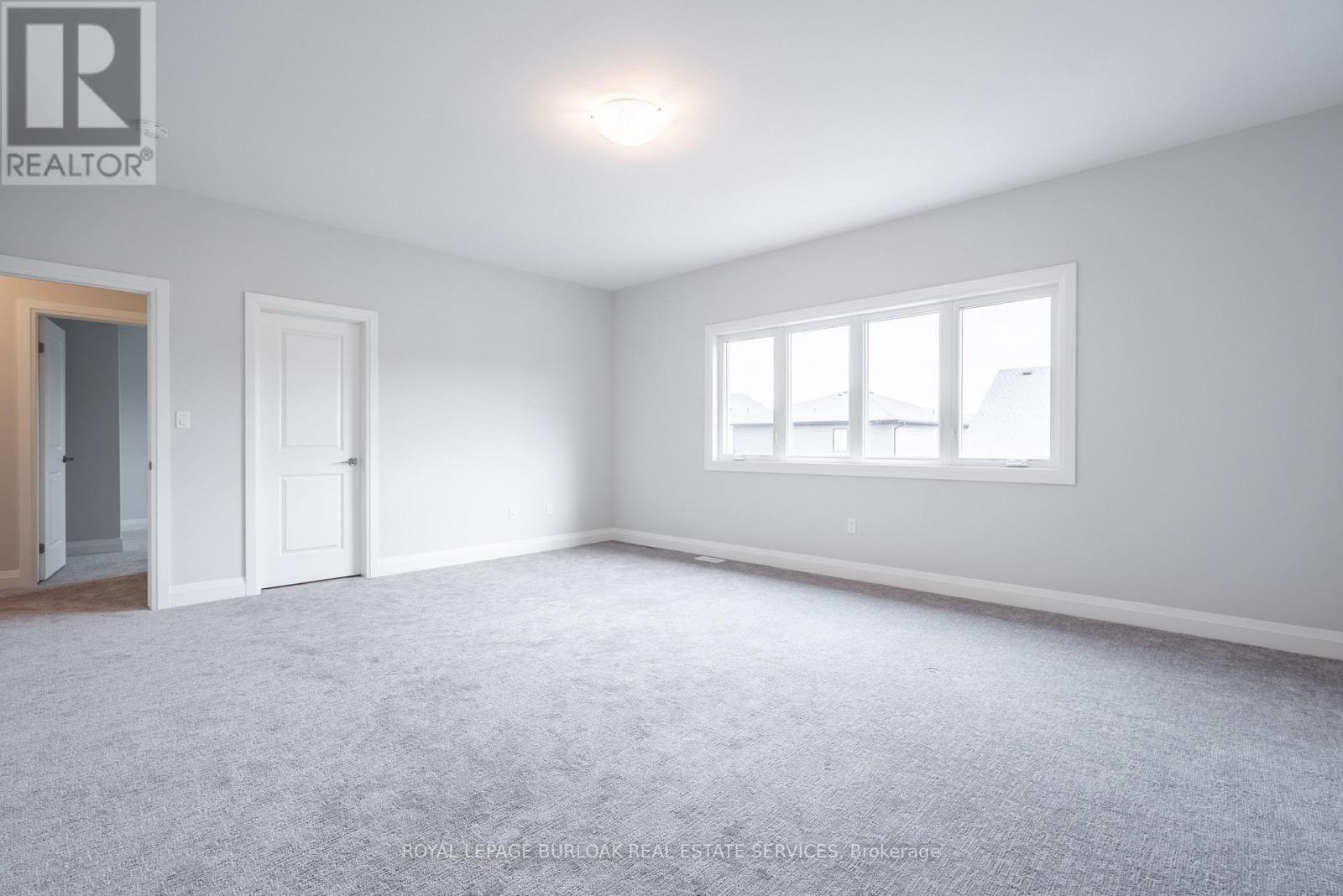 7482 Sherrilee Crescent, Niagara Falls, ON - Indoor Photo Showing Other Room