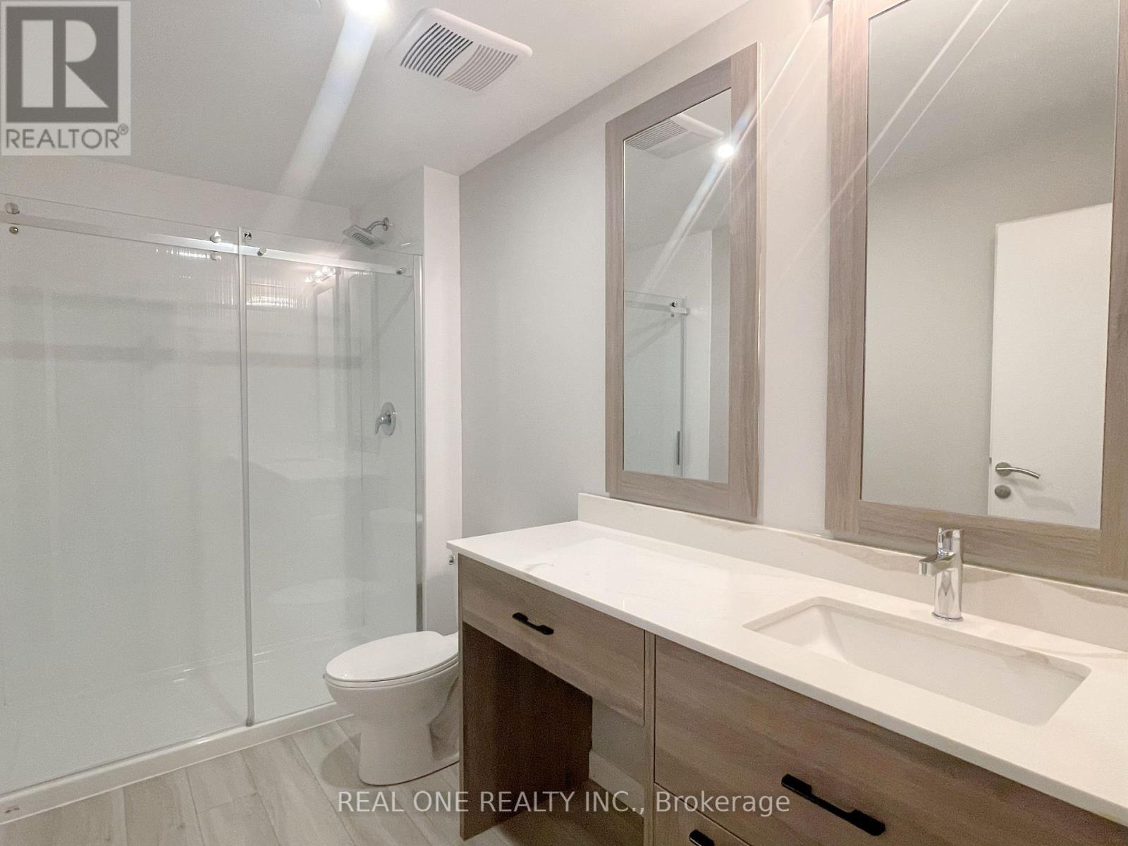 Master Ensuite - 2409 - 20 George Street, Hamilton, ON - Indoor Photo Showing Bathroom