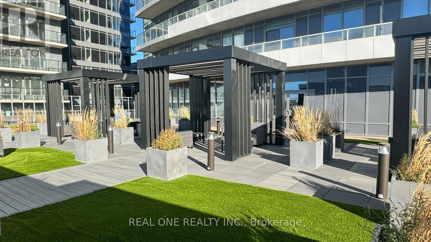 2409 - 20 George Street, Hamilton, ON - Outdoor