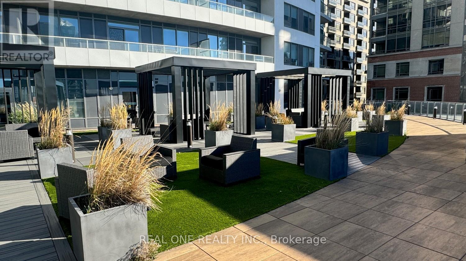 2409 - 20 George Street, Hamilton, ON - Outdoor