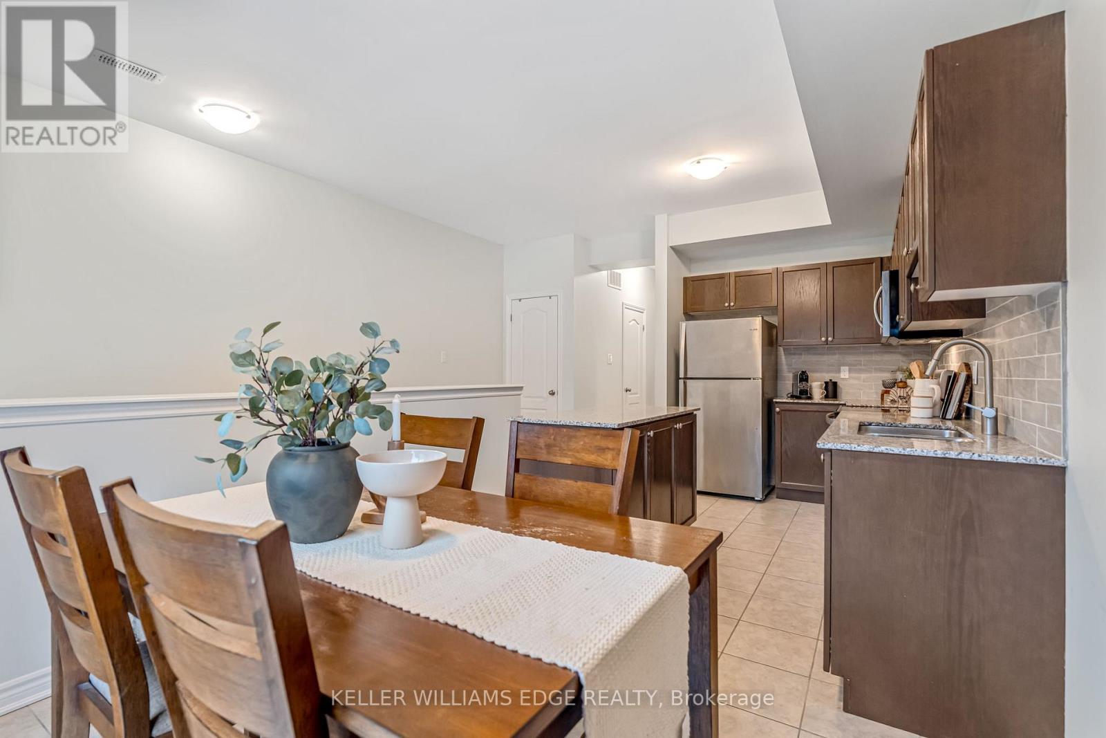 21 - 383 Dundas Street E, Hamilton, ON - Indoor