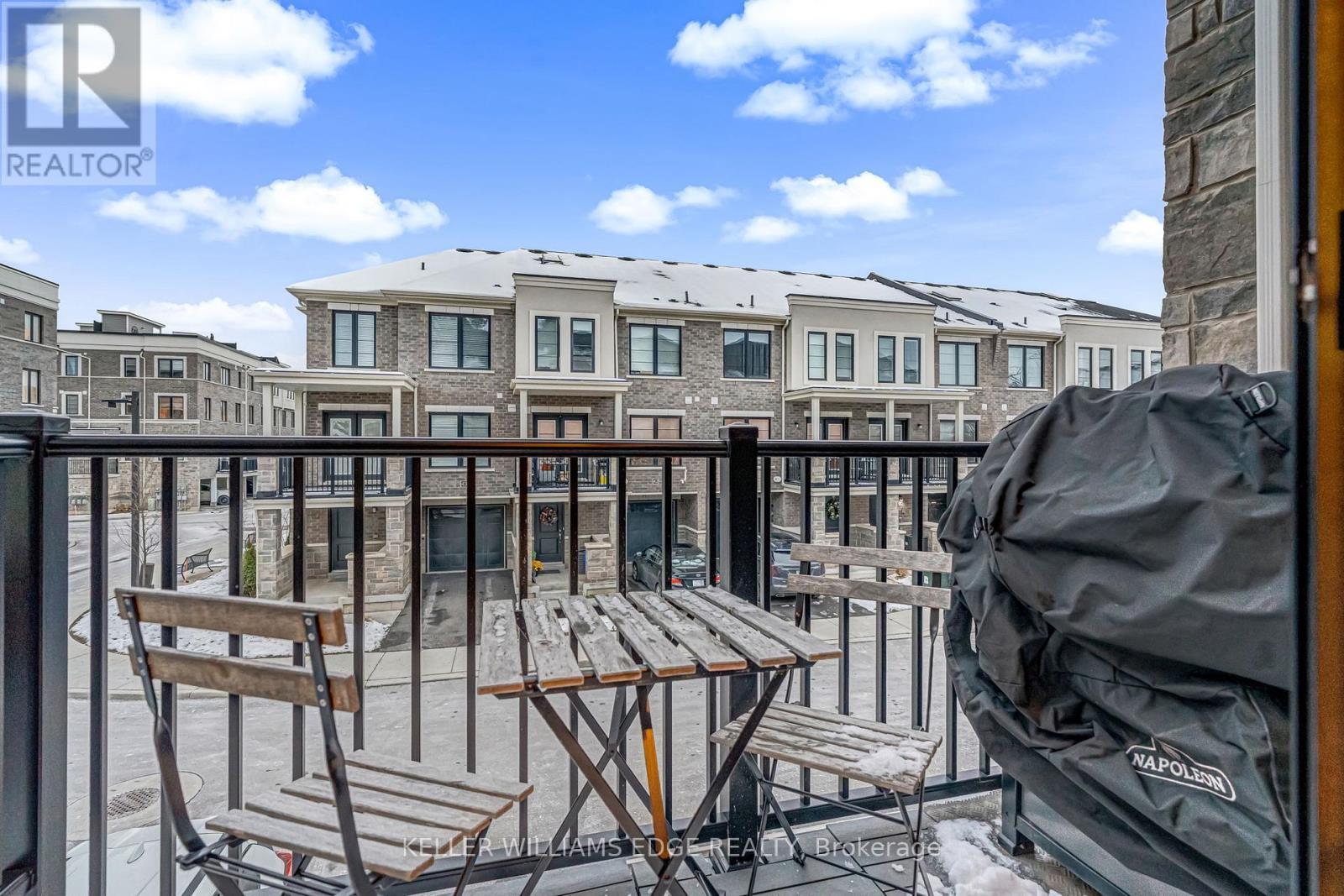 21 - 383 Dundas Street E, Hamilton, ON - Outdoor