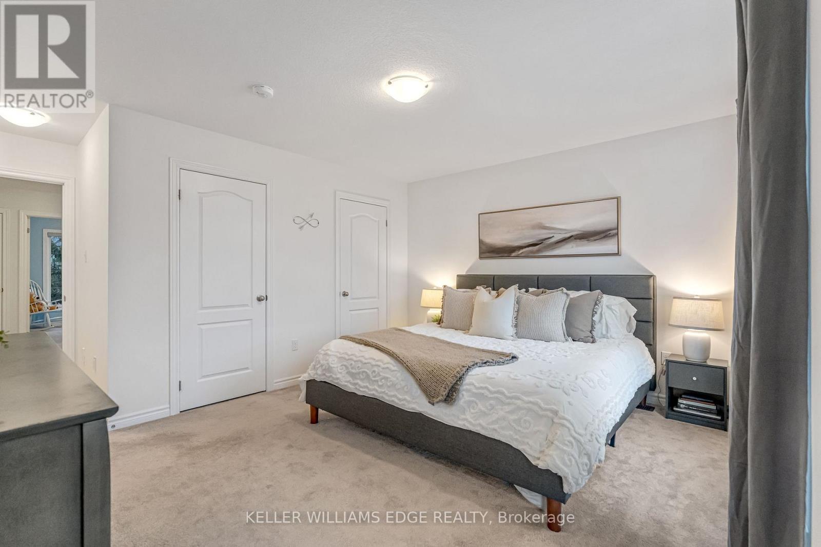 21 - 383 Dundas Street E, Hamilton, ON - Indoor Photo Showing Bedroom
