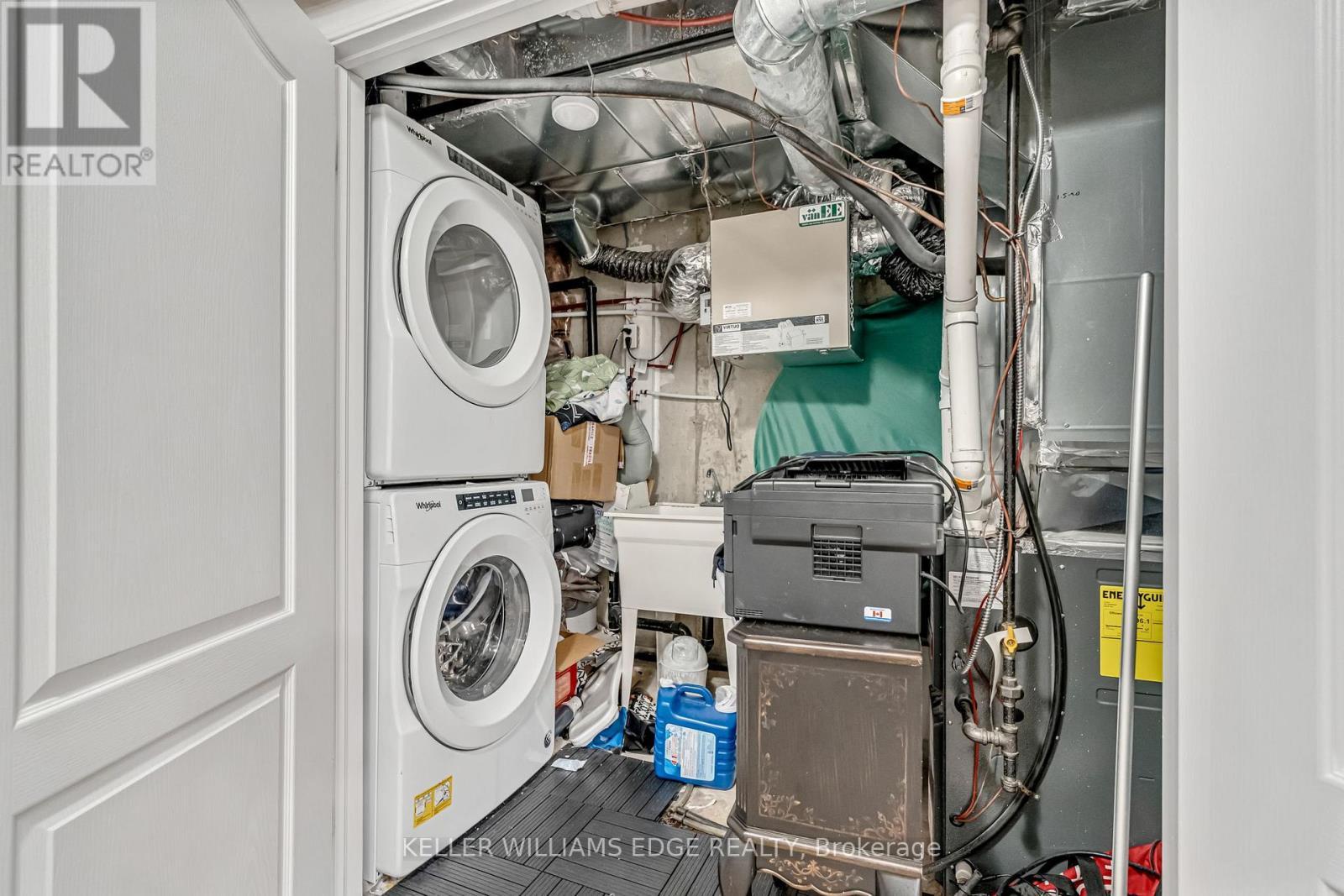 21 - 383 Dundas Street E, Hamilton, ON - Indoor Photo Showing Laundry Room