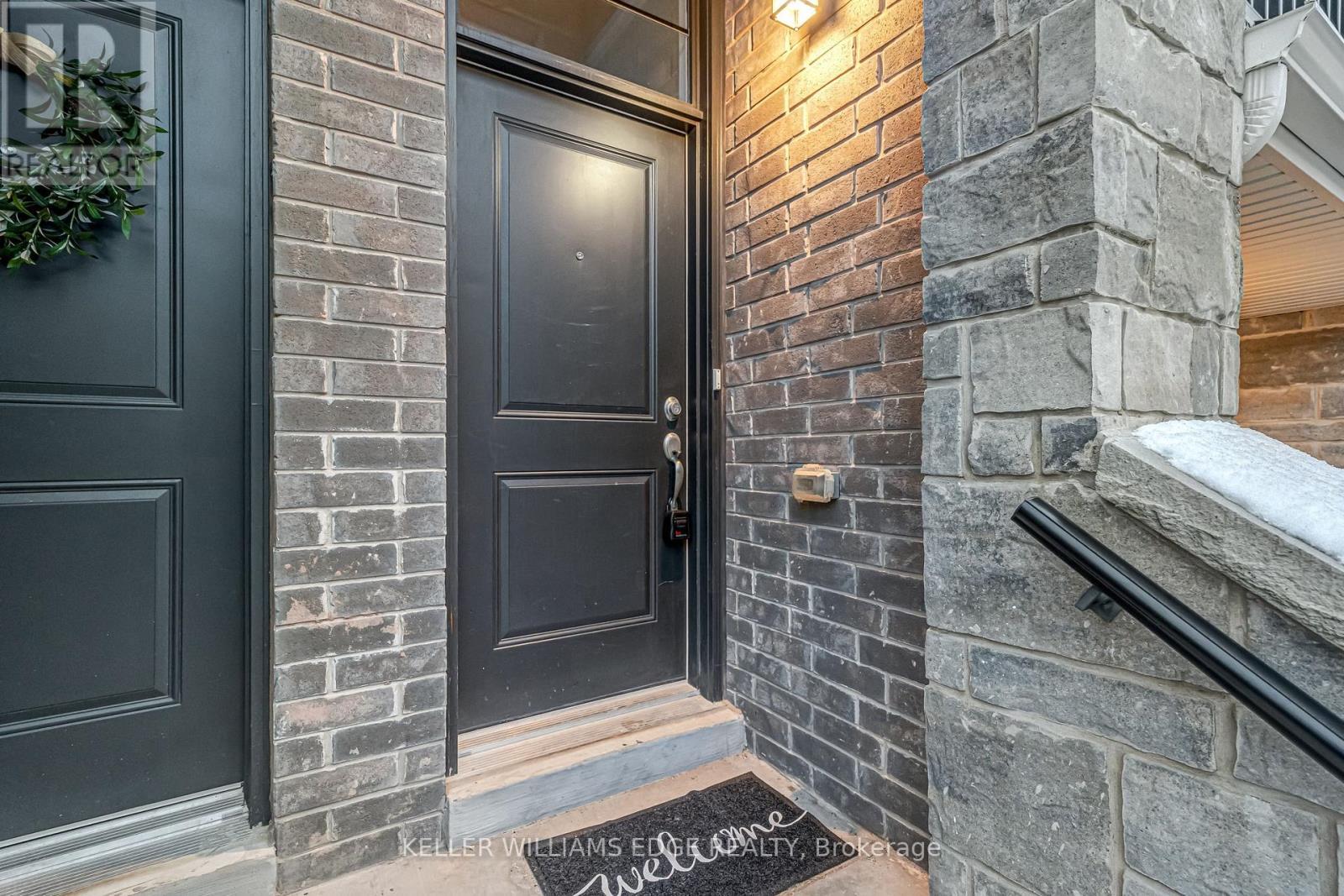 21 - 383 Dundas Street E, Hamilton, ON - Outdoor With Exterior