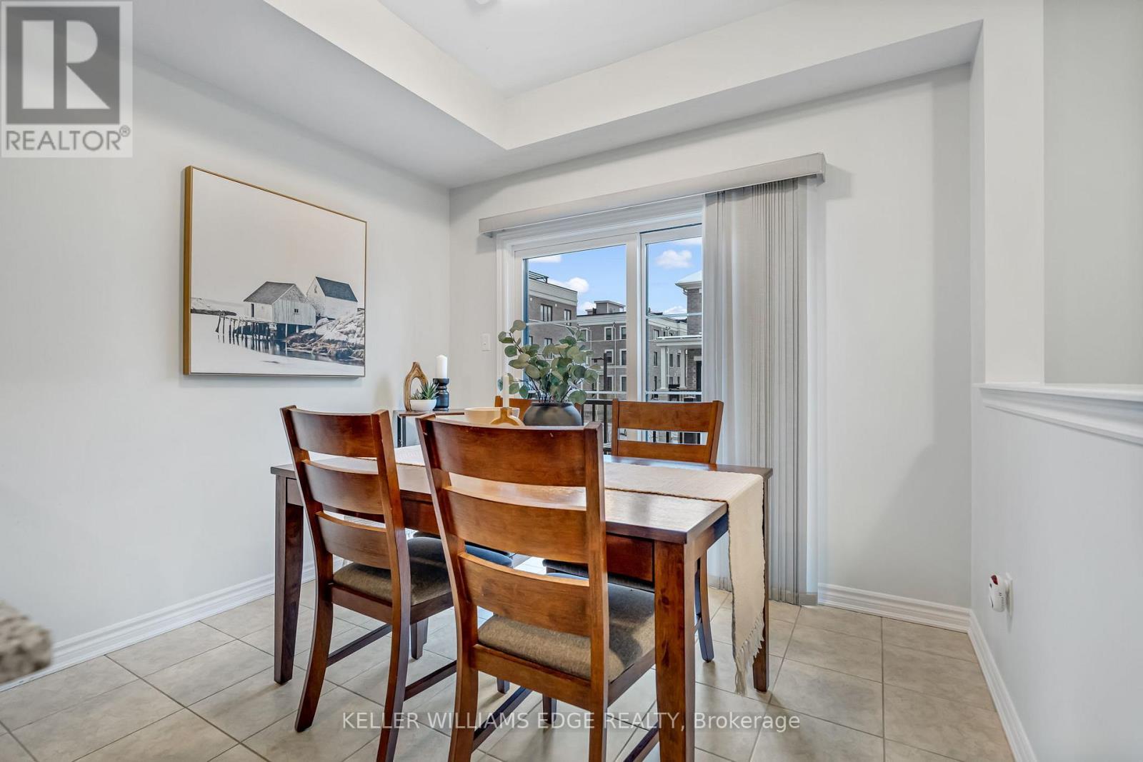 21 - 383 Dundas Street E, Hamilton, ON - Indoor Photo Showing Dining Room