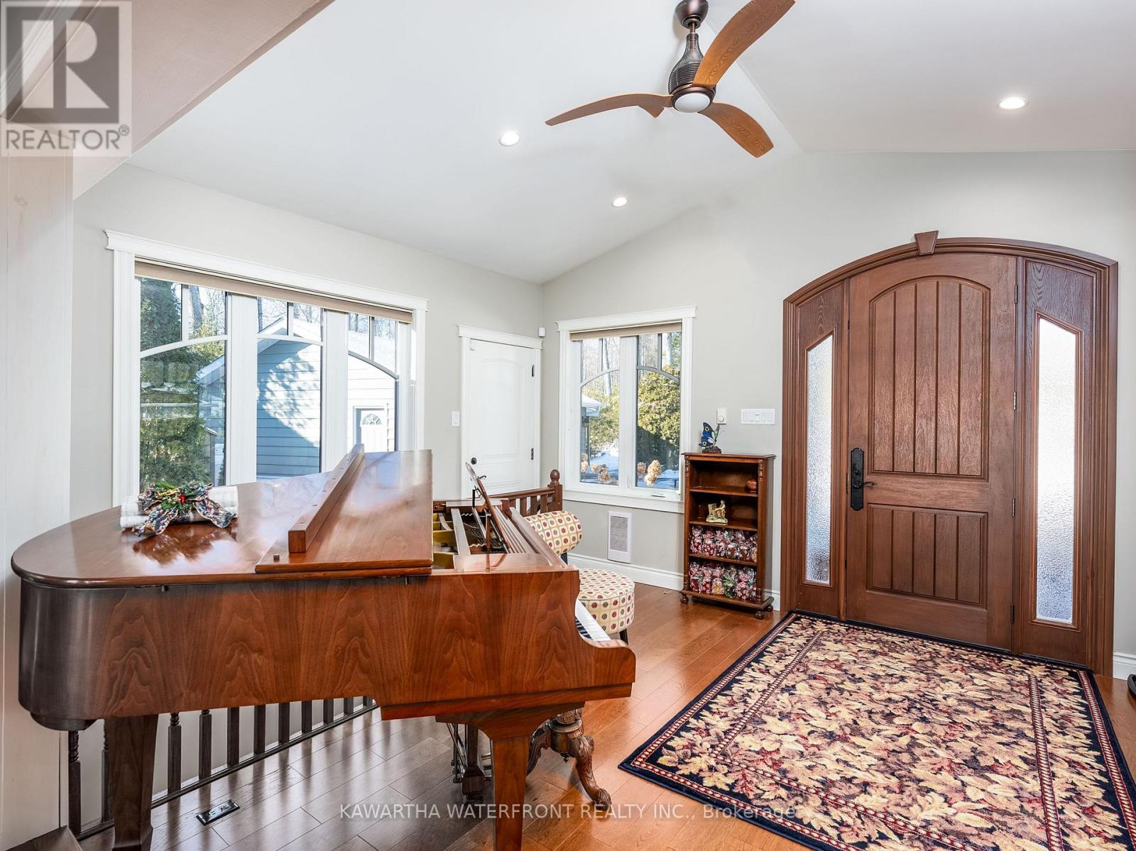 Foyer - 48 Maple Avenue, Kawartha Lakes (Bexley), ON - Indoor Photo Showing Other Room