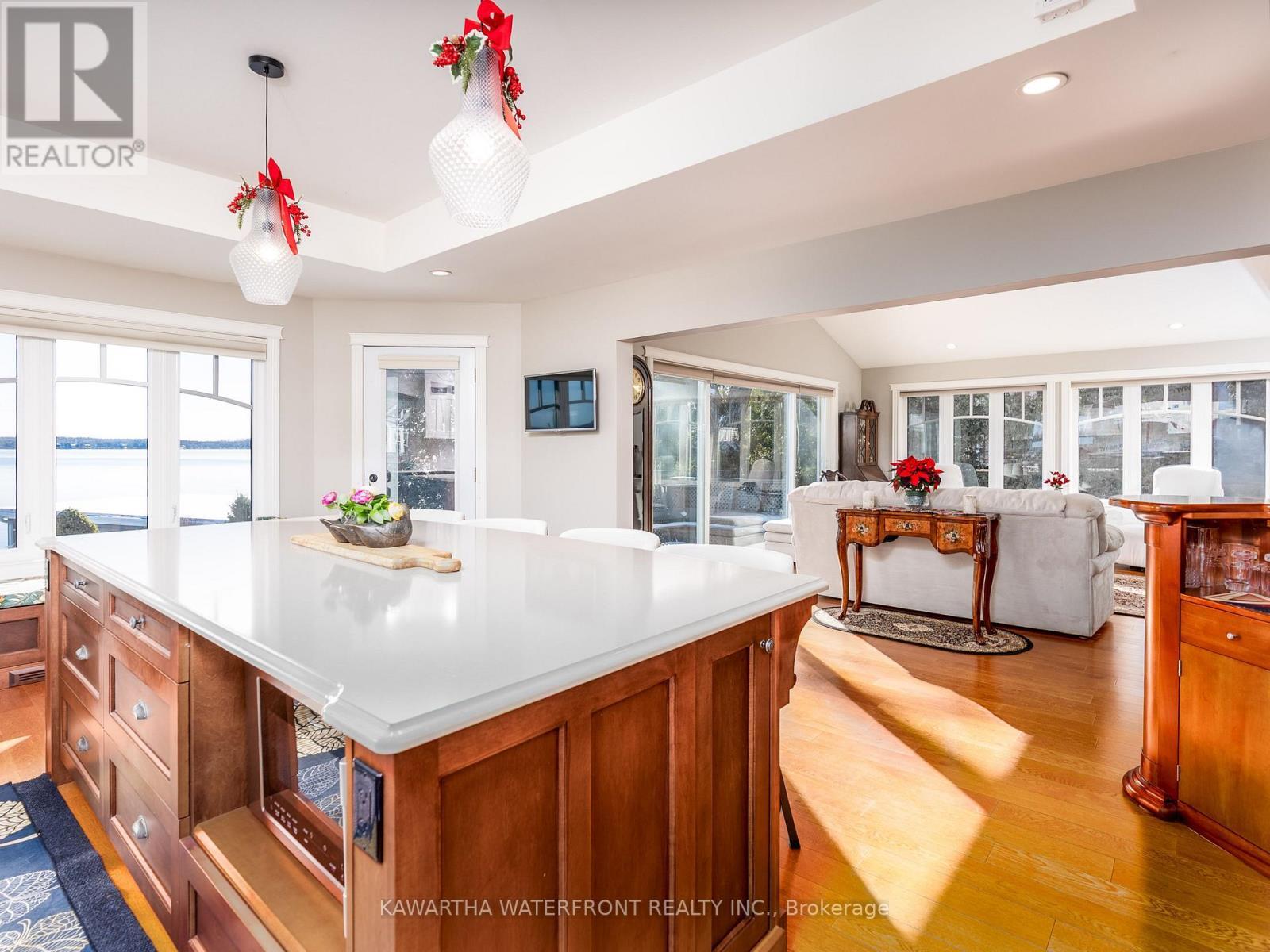Kitchen - 48 Maple Avenue, Kawartha Lakes (Bexley), ON - Indoor Photo Showing Kitchen
