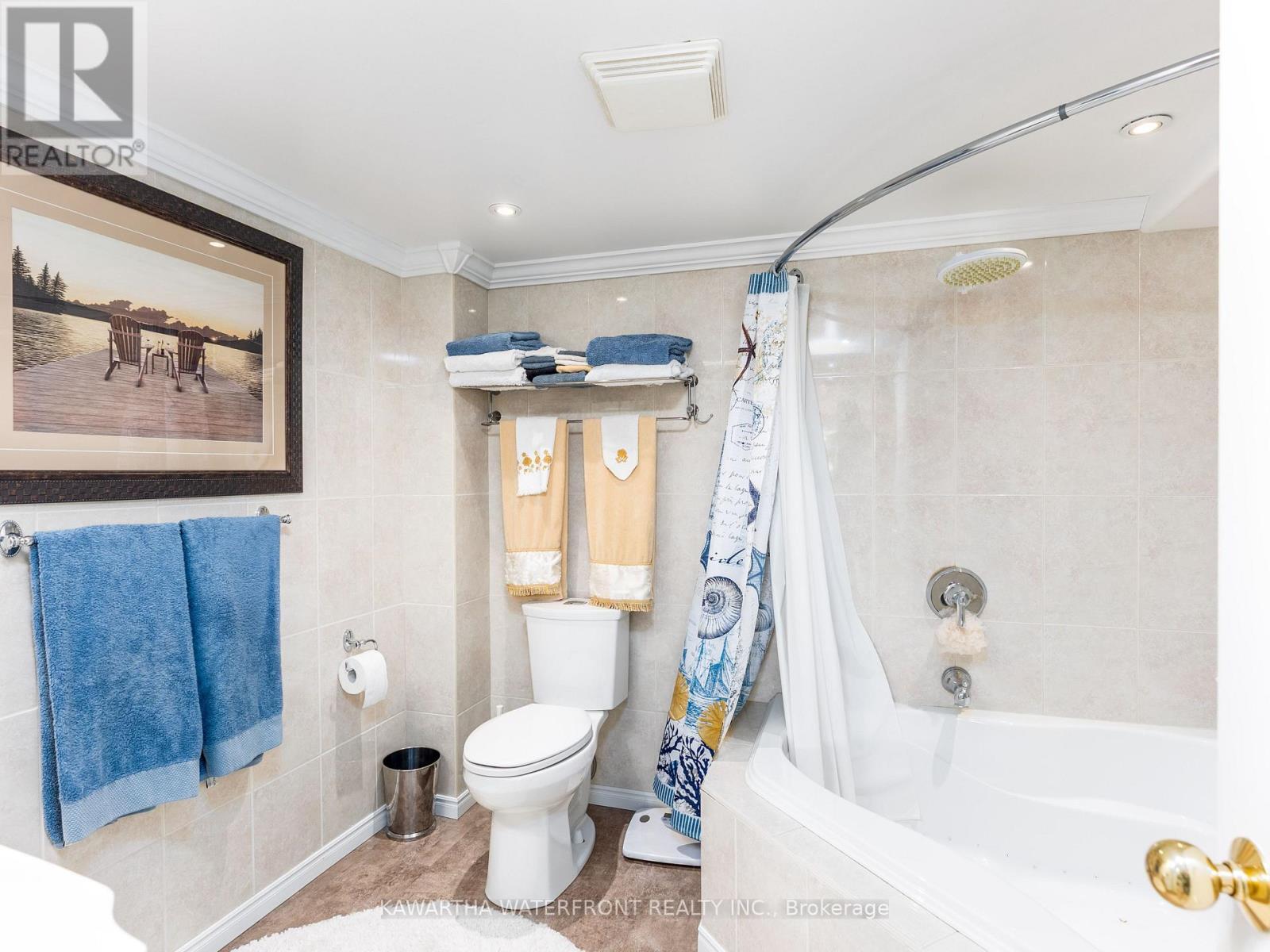 4 pc Bathroom - 48 Maple Avenue, Kawartha Lakes (Bexley), ON - Indoor Photo Showing Bathroom