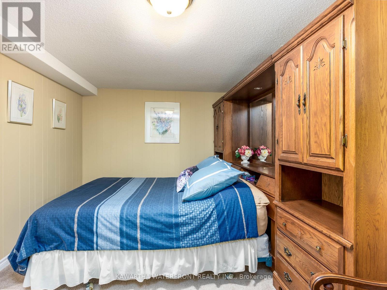 Bedroom - 48 Maple Avenue, Kawartha Lakes (Bexley), ON - Indoor Photo Showing Bedroom