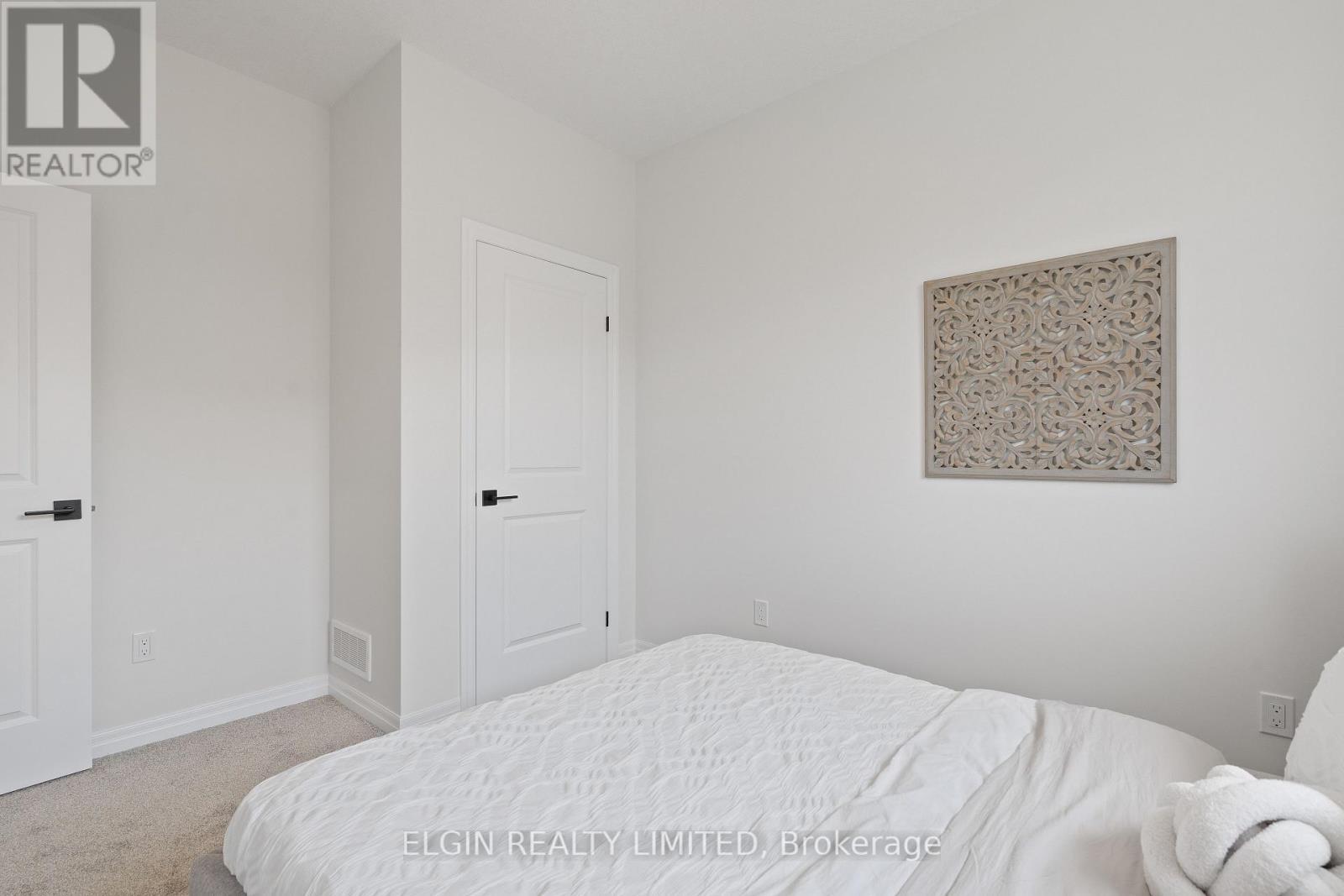 25 Dunning Way, St. Thomas, ON - Indoor Photo Showing Bedroom
