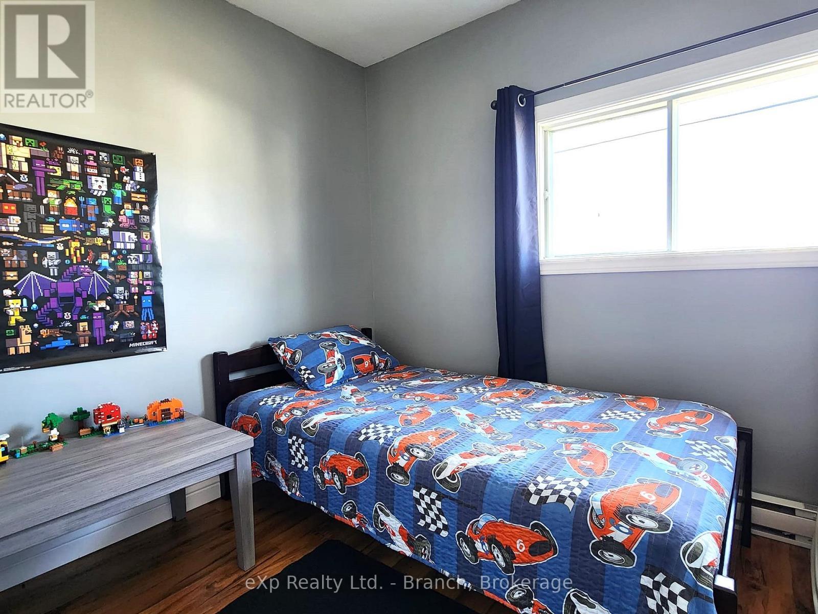 13 Main Street, Kirkland Lake (Kl & Area), ON - Indoor Photo Showing Bedroom