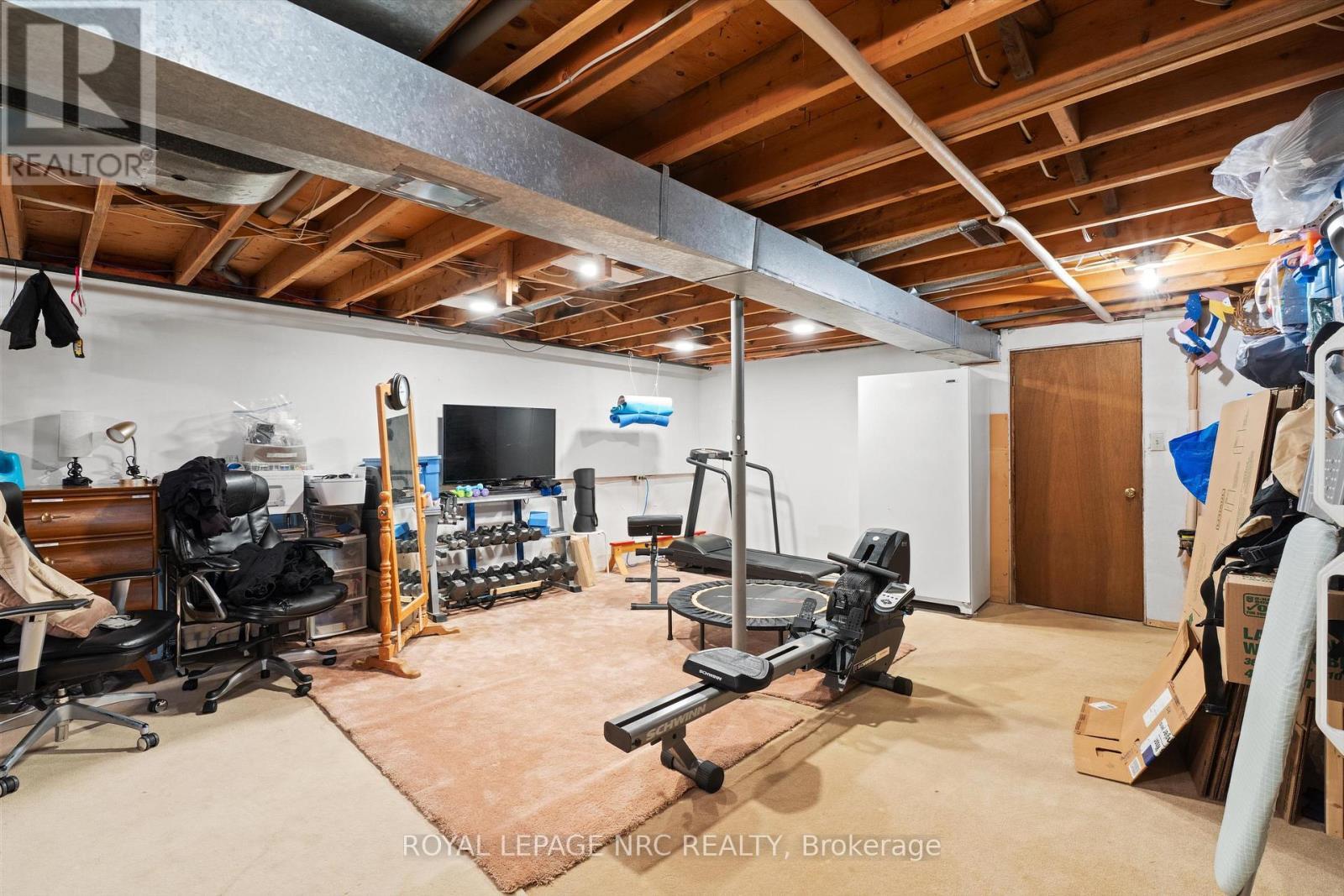 2821 Solar Crescent, Niagara Falls (Stamford), ON - Indoor Photo Showing Gym Room
