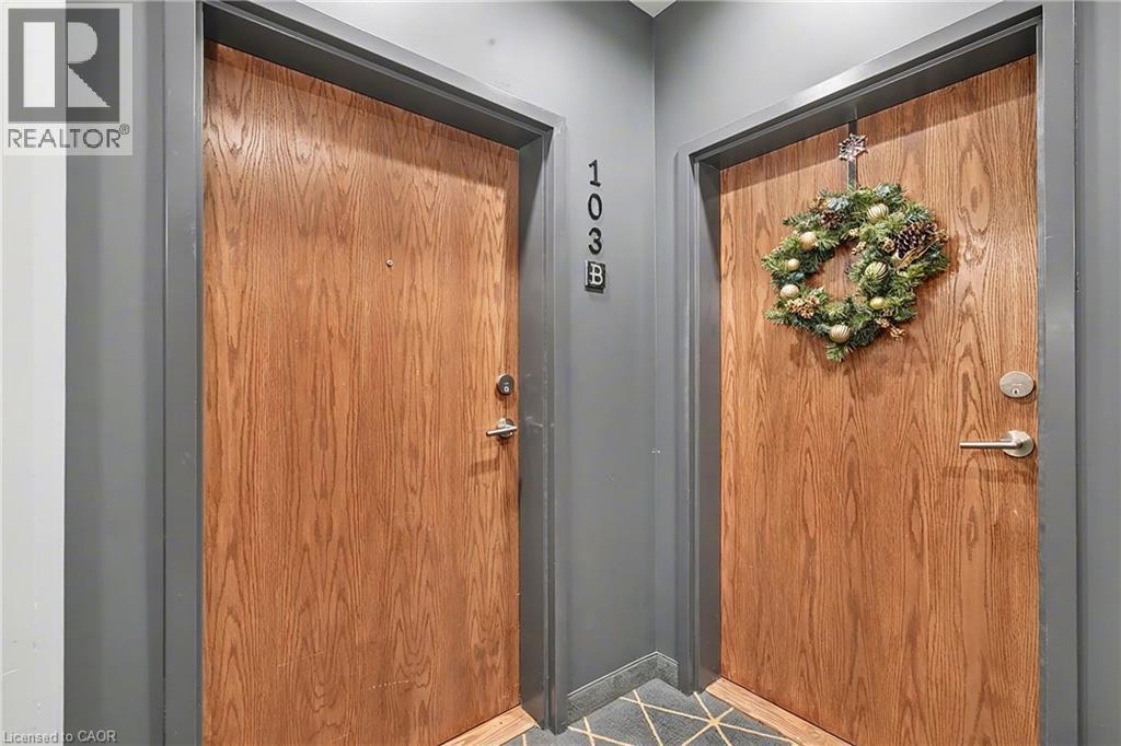 251 Northfield Drive E Unit# 103, Waterloo, ON - Indoor Photo Showing Other Room