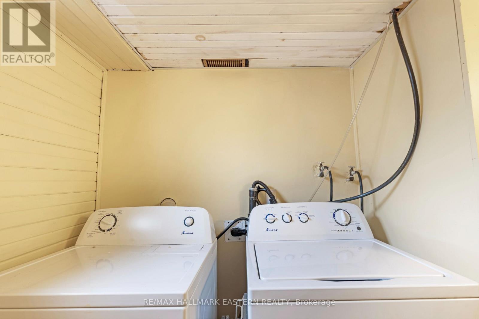 2574 Asphodel 12Th Line, Asphodel-Norwood, ON - Indoor Photo Showing Laundry Room