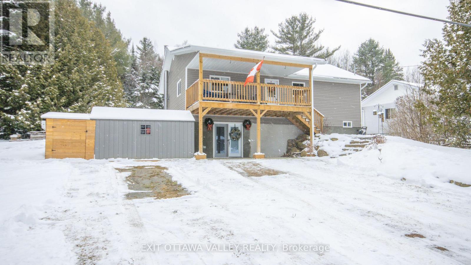 39090 Combermere Road, Madawaska Valley, ON - Outdoor