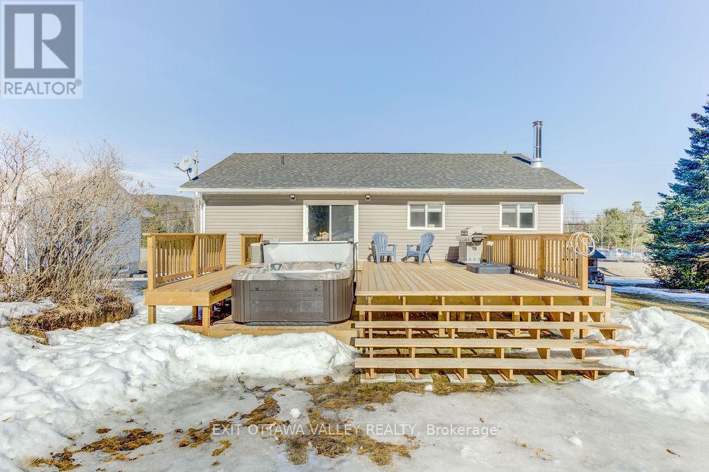 39090 Combermere Road, Madawaska Valley, ON - Outdoor With Deck Patio Veranda