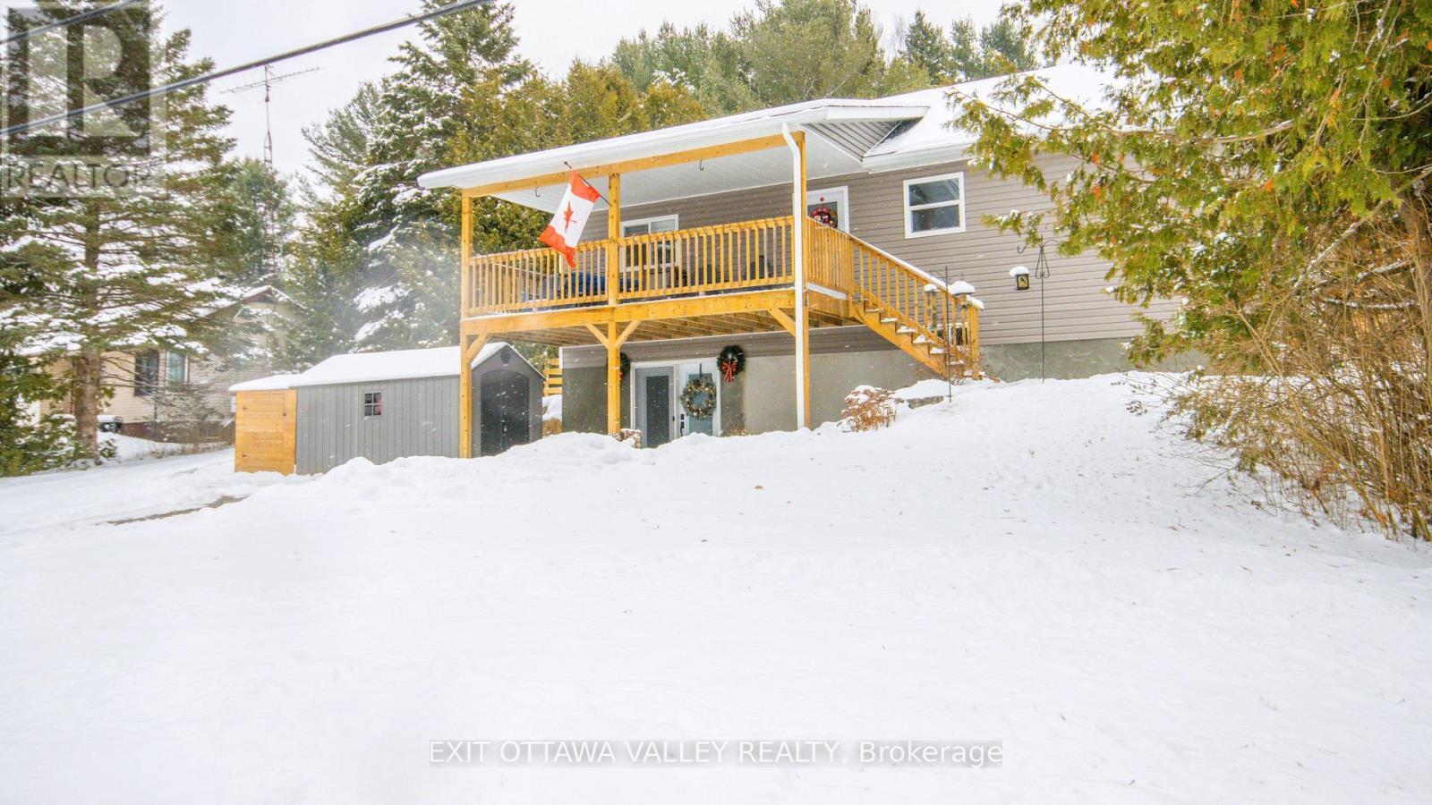 39090 Combermere Road, Madawaska Valley, ON - Outdoor