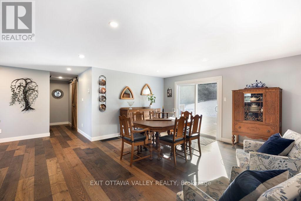 39090 Combermere Road, Madawaska Valley, ON - Indoor