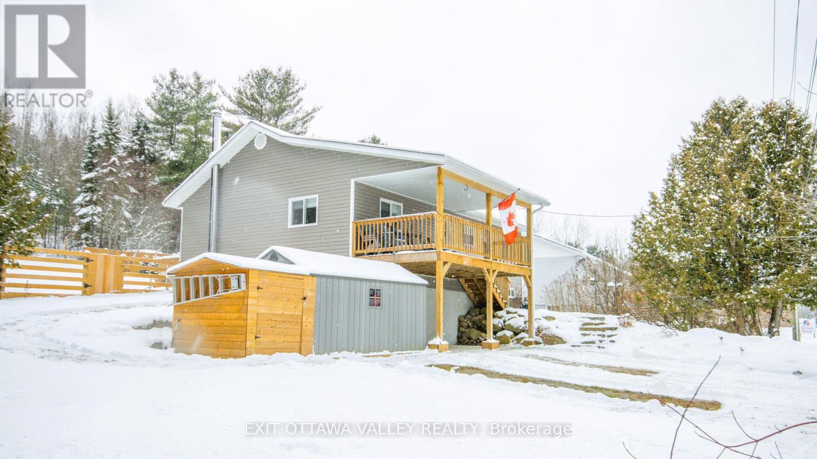 39090 Combermere Road, Madawaska Valley, ON - Outdoor