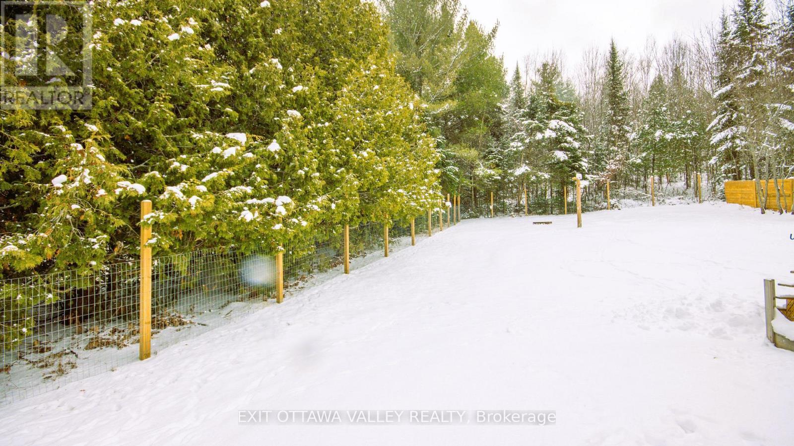 39090 Combermere Road, Madawaska Valley, ON - Outdoor