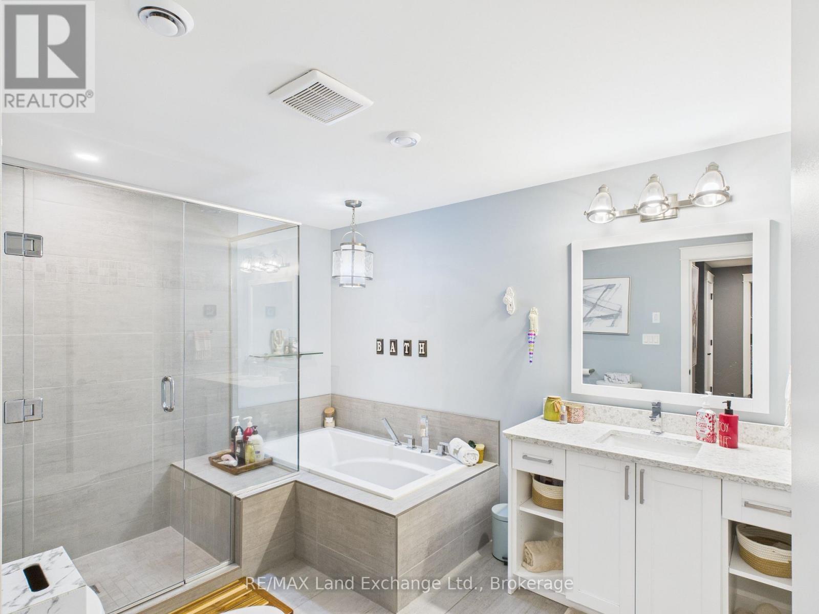 756 Reynolds Drive, Kincardine, ON - Indoor Photo Showing Bathroom