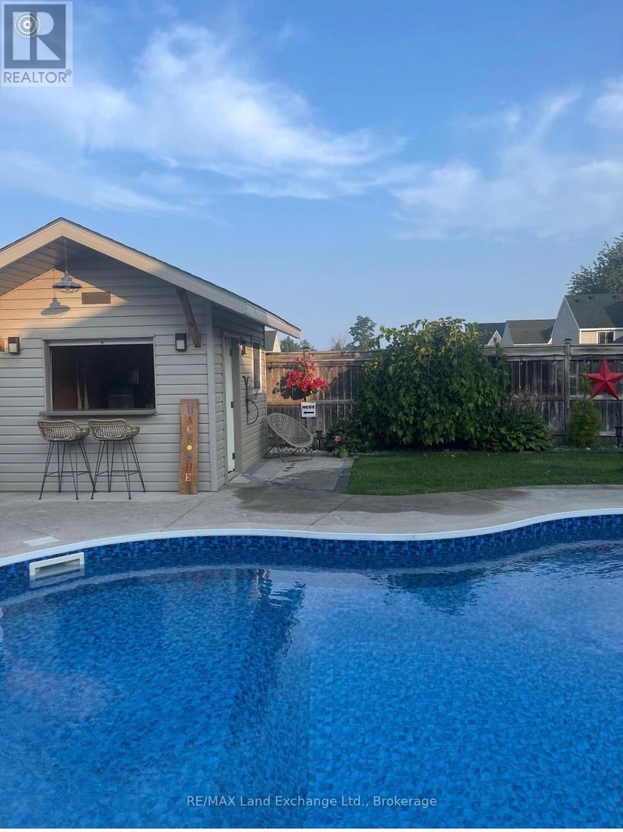 756 Reynolds Drive, Kincardine, ON - Outdoor With In Ground Pool
