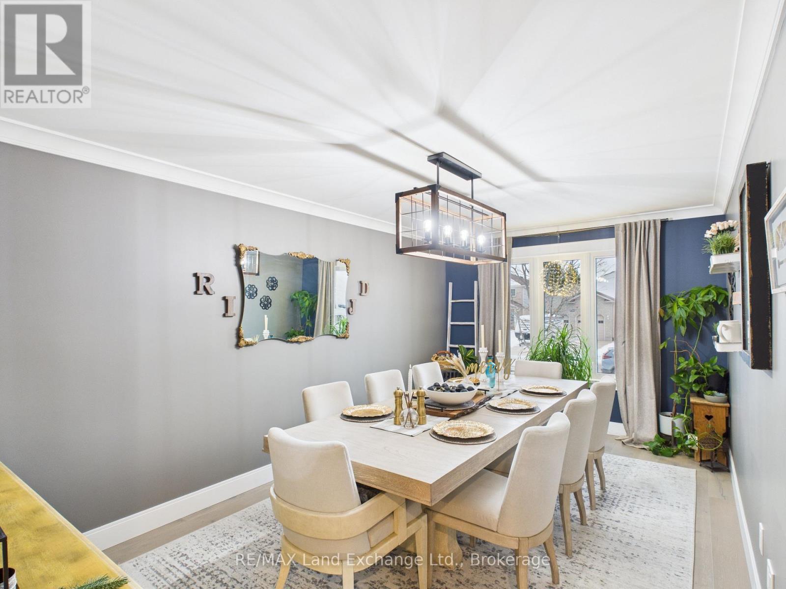 756 Reynolds Drive, Kincardine, ON - Indoor Photo Showing Dining Room