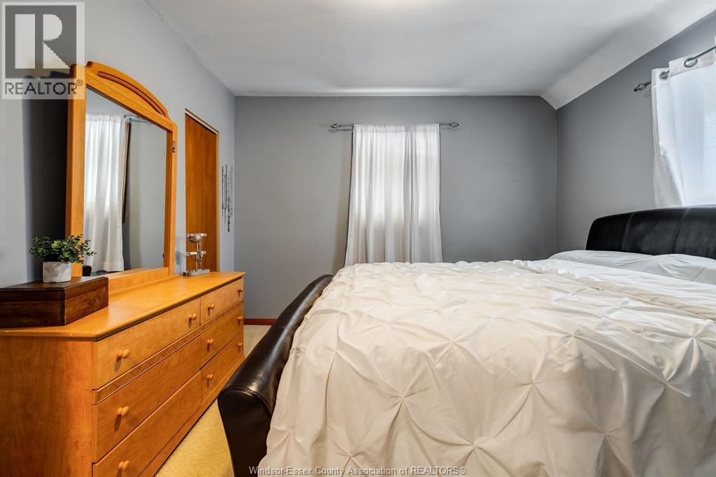 20 Churchill Ave, Leamington, ON - Indoor Photo Showing Bedroom
