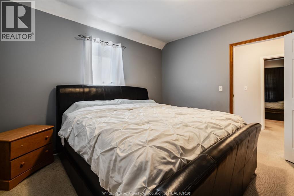 20 Churchill Ave, Leamington, ON - Indoor Photo Showing Bedroom