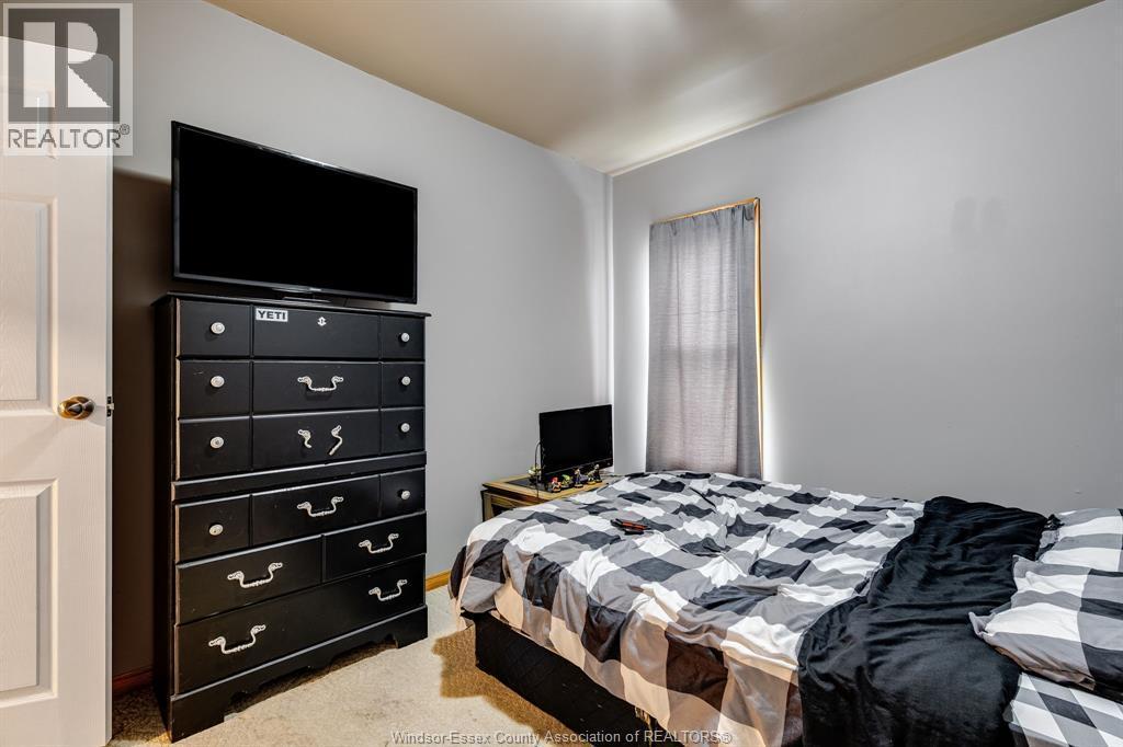 20 Churchill Ave, Leamington, ON - Indoor Photo Showing Bedroom