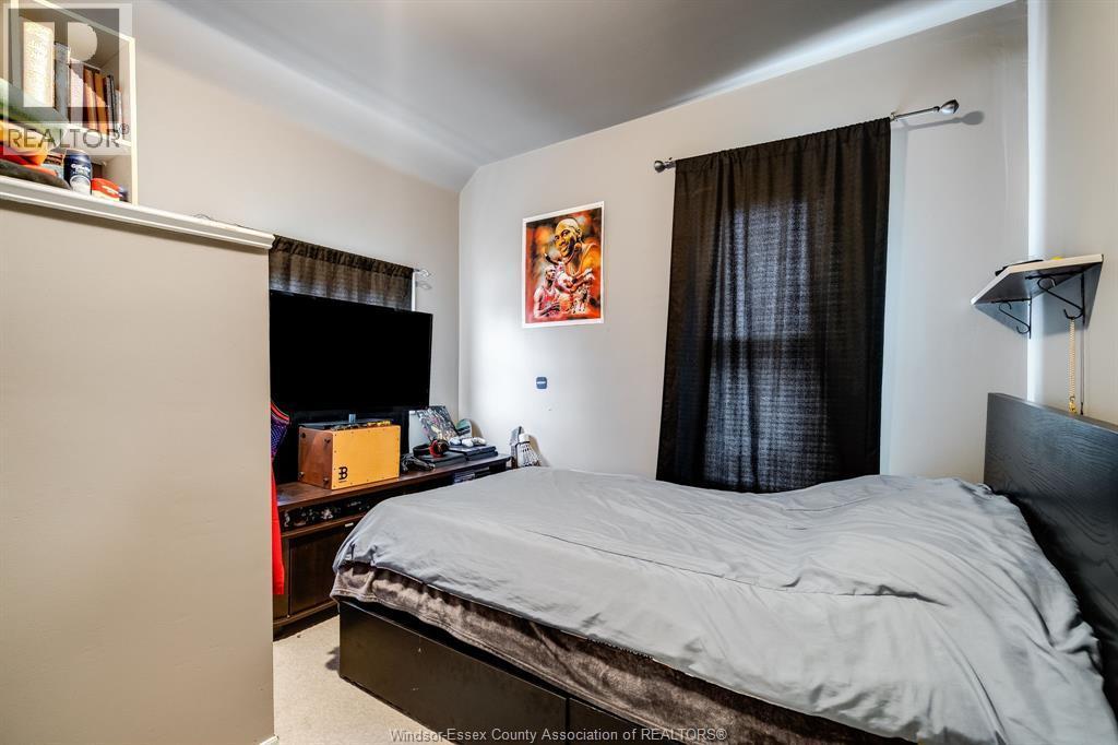 20 Churchill Ave, Leamington, ON - Indoor Photo Showing Bedroom