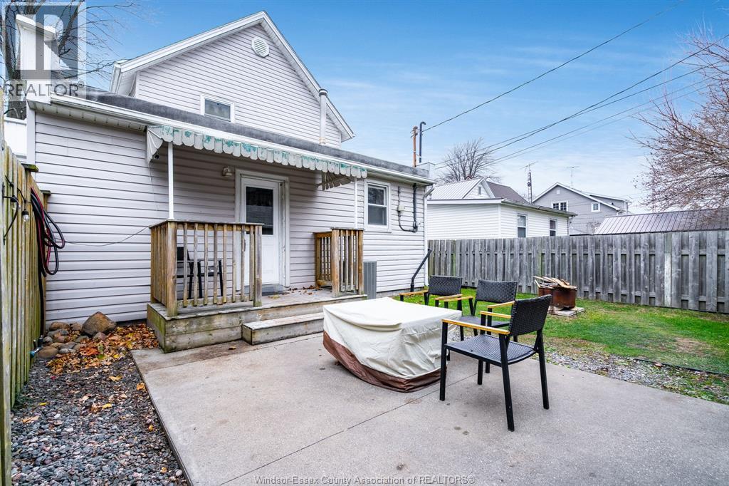 20 Churchill Ave, Leamington, ON - Outdoor With Deck Patio Veranda