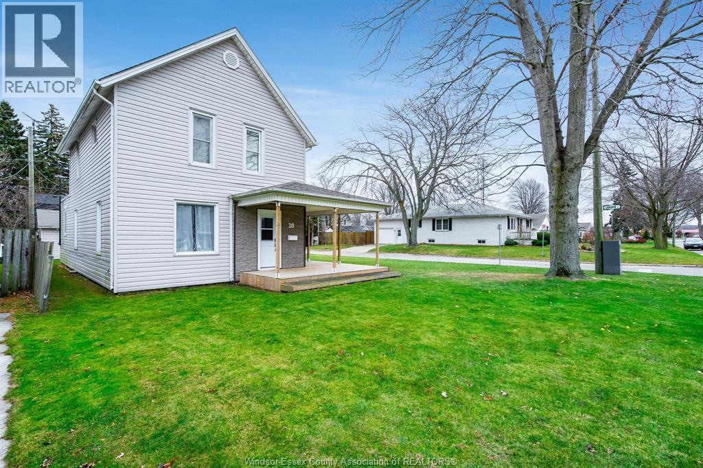 20 Churchill Ave, Leamington, ON - Outdoor