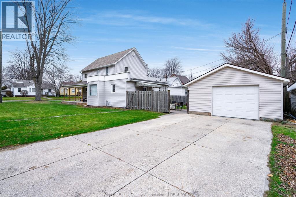 20 Churchill Ave, Leamington, ON - Outdoor