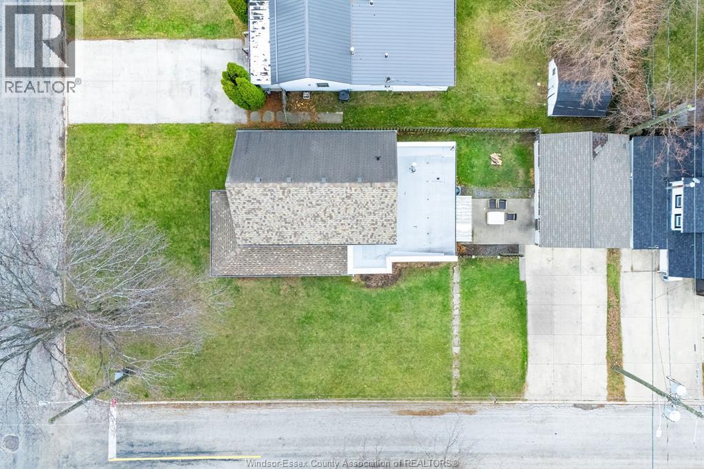 20 Churchill Ave, Leamington, ON - Outdoor